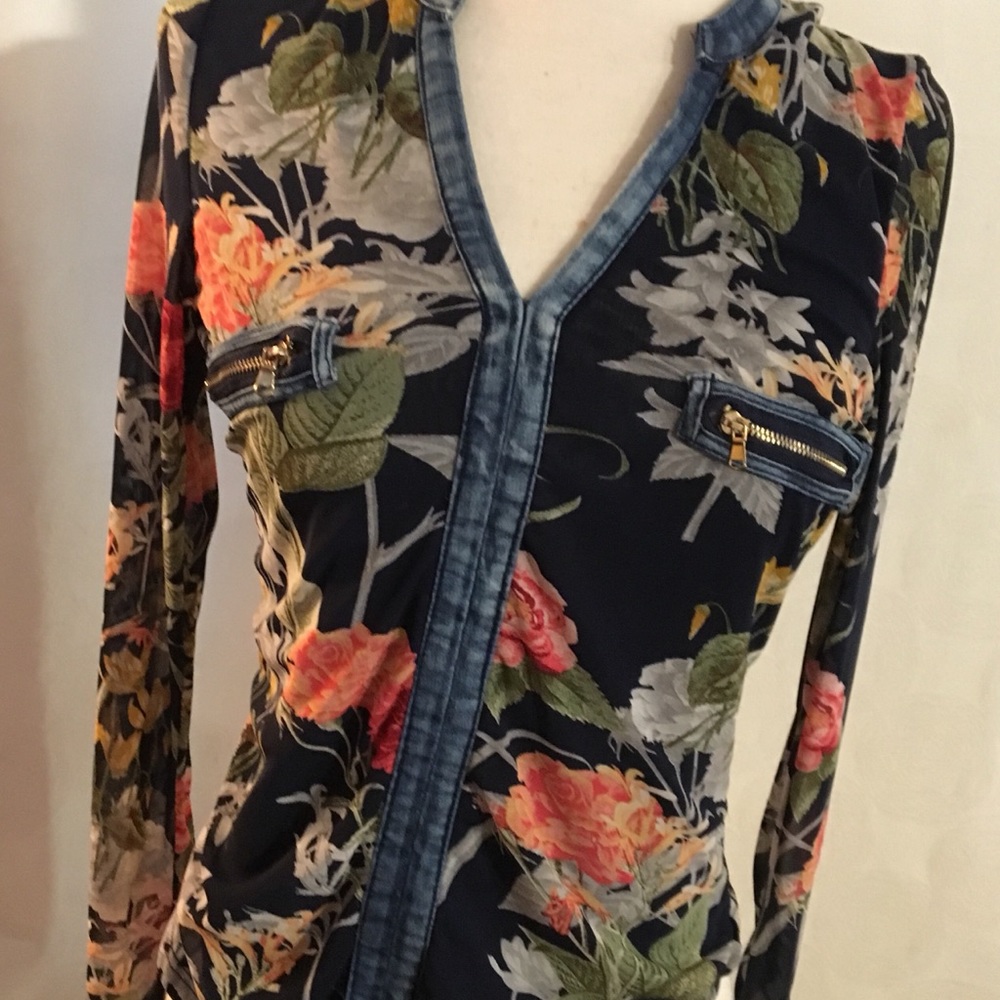 Floral top